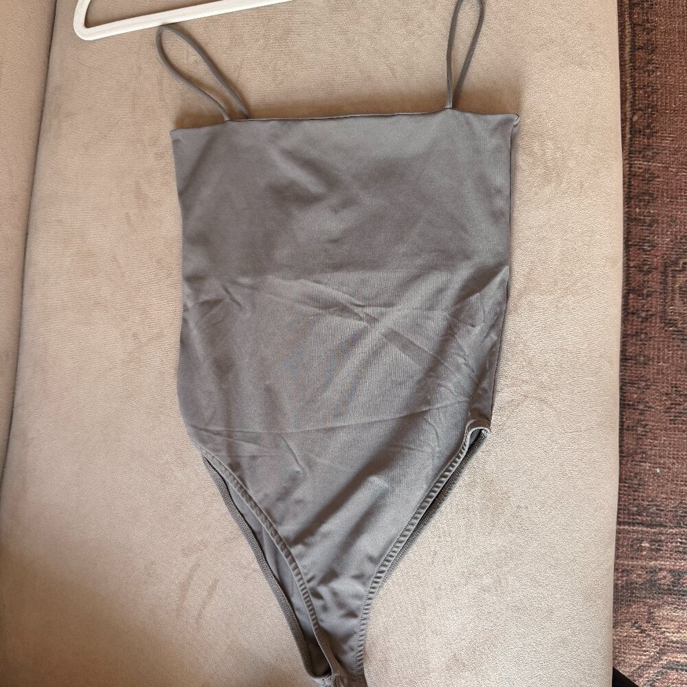 Zara grey straight neckline bodysuit
